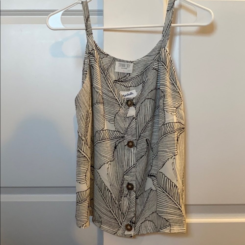 Black and White Pattern Top